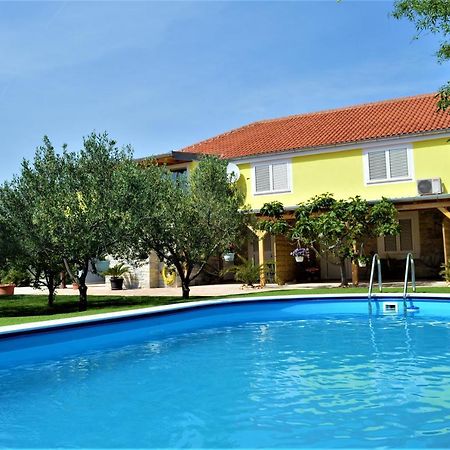Studio Apartments Luka Biograd - Бенковаць Екстер'єр фото