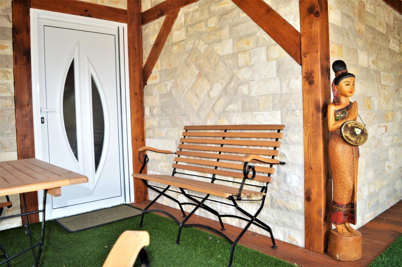 Studio Apartments Luka Biograd - Бенковаць Екстер'єр фото