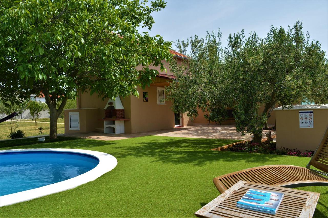 Studio Apartments Luka Biograd - Бенковаць Екстер'єр фото