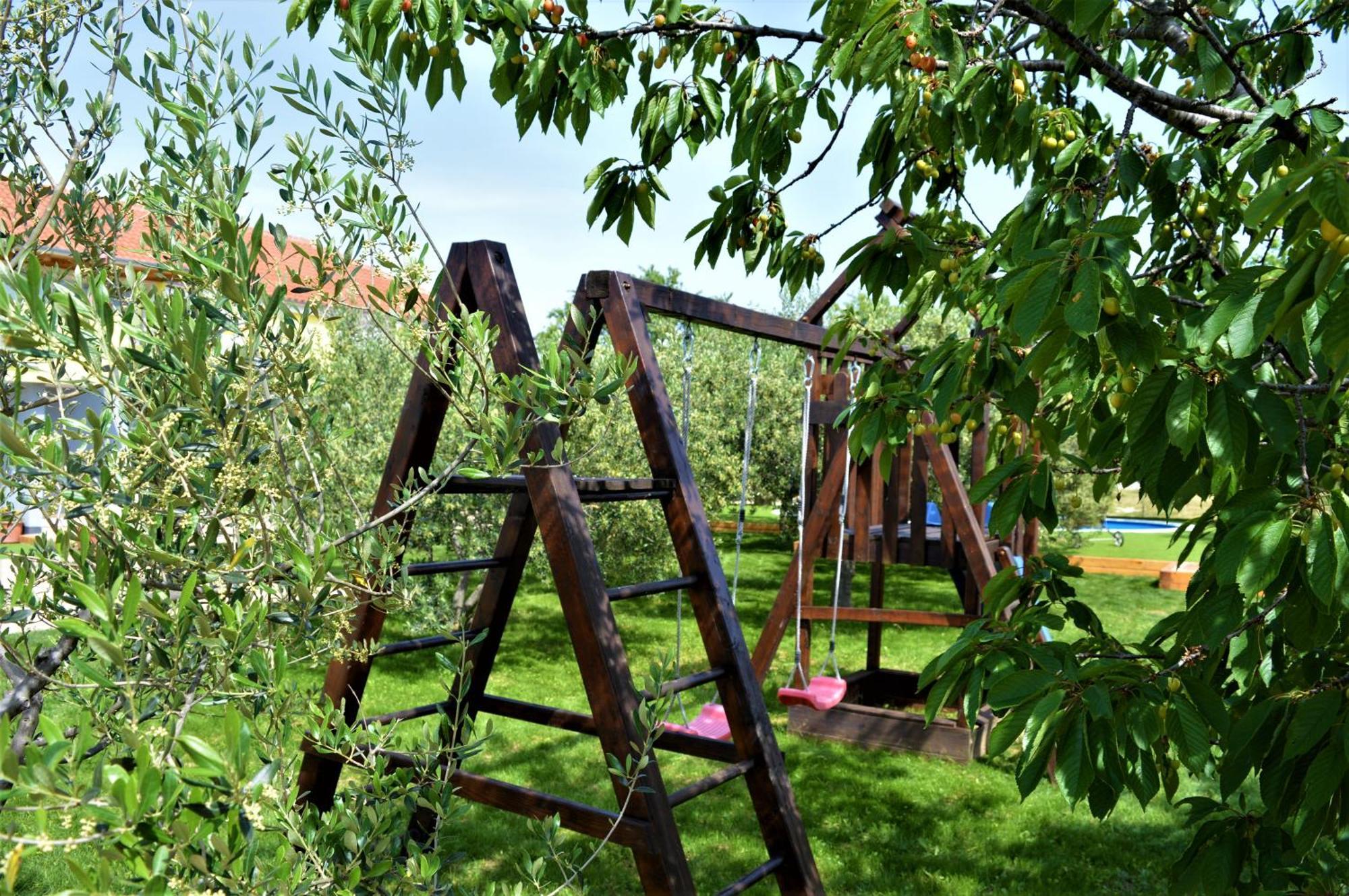 Studio Apartments Luka Biograd - Бенковаць Екстер'єр фото